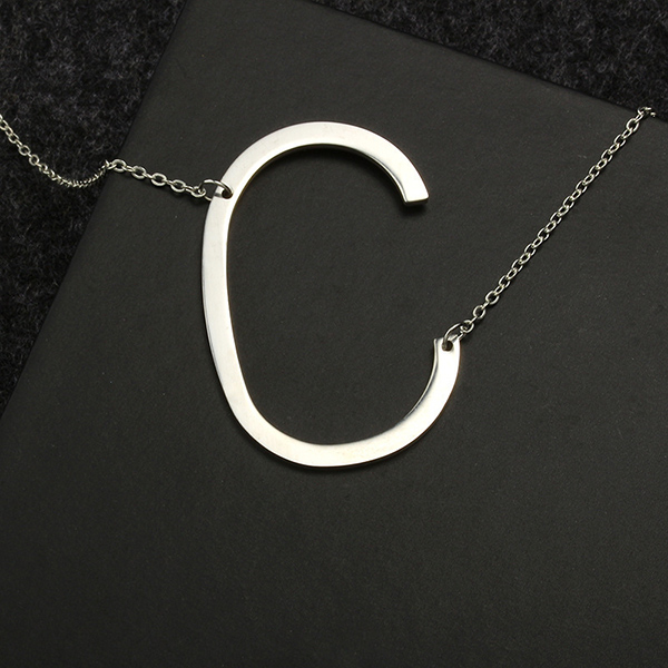 COLLAR CON INICIAL "C"